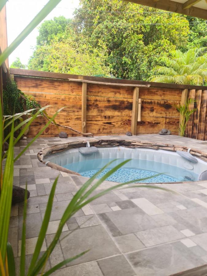 Kami Lodge F3 Jacuzzi Riviere-Salee 외부 사진